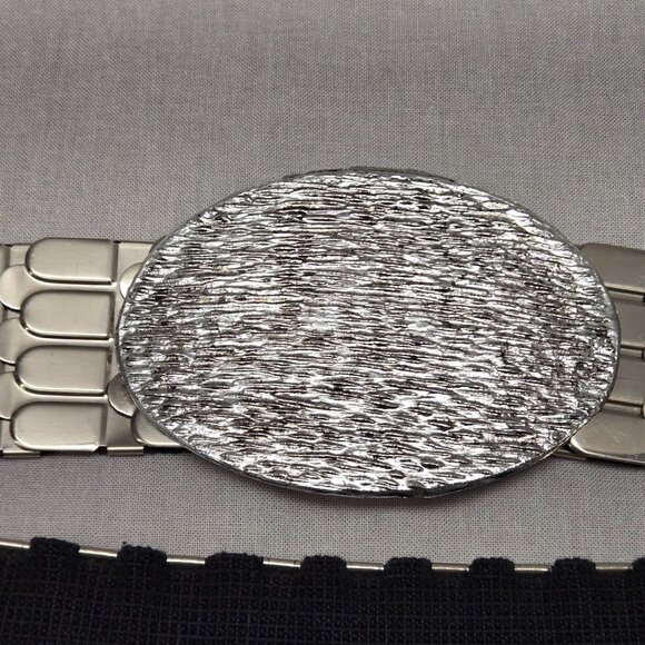 1980's Silver Toned Fish Scale Stretchy Belt - Picture 2 of 11